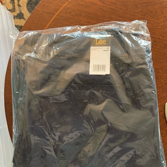 Lee Woman’s Slacks - Picture 3 of 7